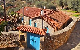 Peloponnese Hideout - Traditional Stone House